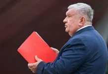 Игорь Сечин оценивает влияние решений Банка России и роста тарифов на Роснефть igor sechin oczenivaet vliyanie reshenij banka rossii i rosta tarifov na rosneft-missionary-su-0