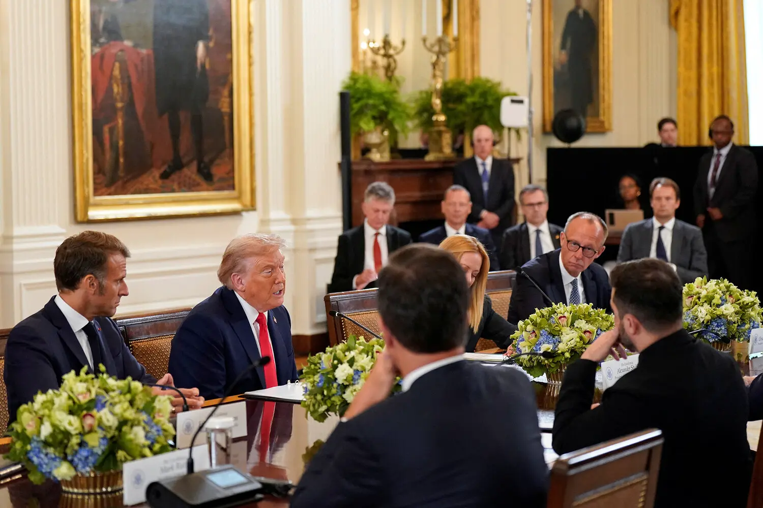 Саммит Трампа и Зеленского обнажил кризис в ЕС, оставив Германию в тени-0