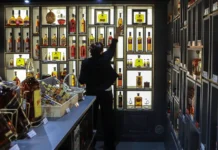 marina shherbakova i veniamin grabar rasskazyvayut o vzlyote nastoek-missionary-su-0