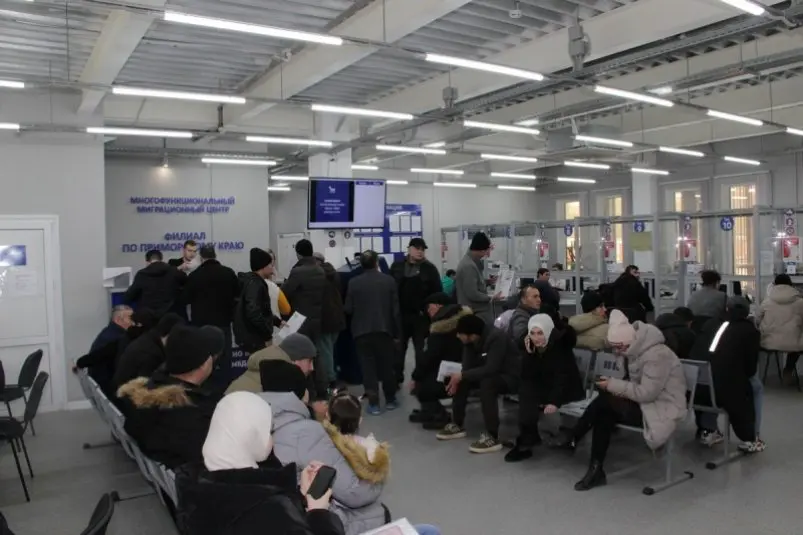 Почти 9 тысяч иностранцев воспользовались "миграционной амнистией" в Приморье Полиция Приморья