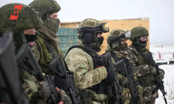 Андрей Травников сообщил о продолжении повышенной выплаты для контрактников Новосибирской области-0