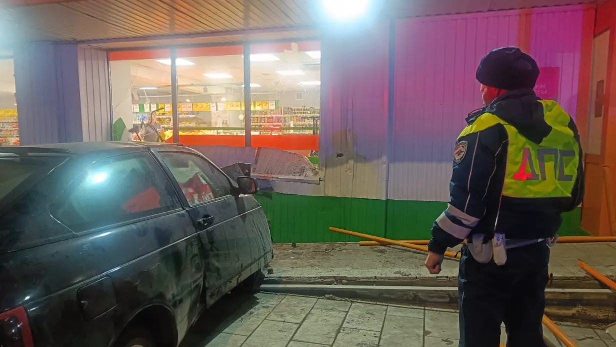 Автомобиль насмерть сбил двух детей в Свердловской области