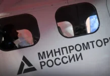 Минпромторг, ОАК и Ростех делают новые шаги в развитии авиапрома с поддержкой ФНБ minpromtorg oak i rosteh delayut novye shagi v razvitii aviaproma s podderzhkoj fnb-missionary-su-0