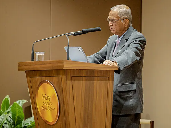 Оптимистичный взгляд Нараяна Мурти и Infosys на эффективность труда в Индии-0