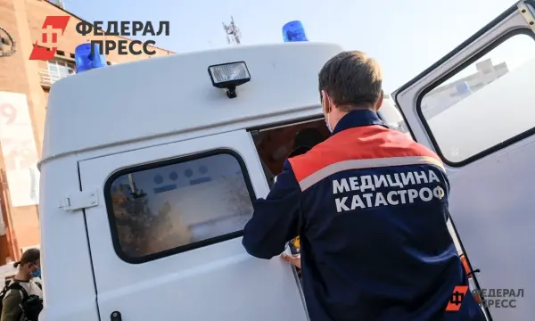 В Петропавловске-Камчатском произошло ДТП с автокраном и внедорожником, подробности от Олега Мельникова-0