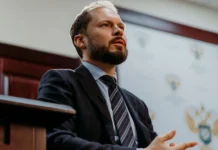 Виталий Королев и Василий Толоко претендуют на руководство Тверской областью vitalij korolev i vasilij toloko pretenduyut na rukovodstvo tverskoj oblastyu-missionary-su-0