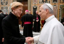 Папа Лев XIV рад диалогу с Кейт Бланшетт и Виго Мортенсен в Ватикане papa lev rad dialogu s kejt blanshett i vigo mortensen v vatikane-missionary-su-0