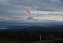 Вулкан Крашенинникова на Камчатке снова активен, сообщают ученые vulkan krasheninnikova na kamchatke snova aktiven soobshhayut uchenye-missionary-su-0