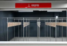 Александр Хаминский объясняет права на хранение одежды в ресторане aleksandr haminskij obyasnyaet prava na hranenie odezhdy v restorane-missionary-su-0