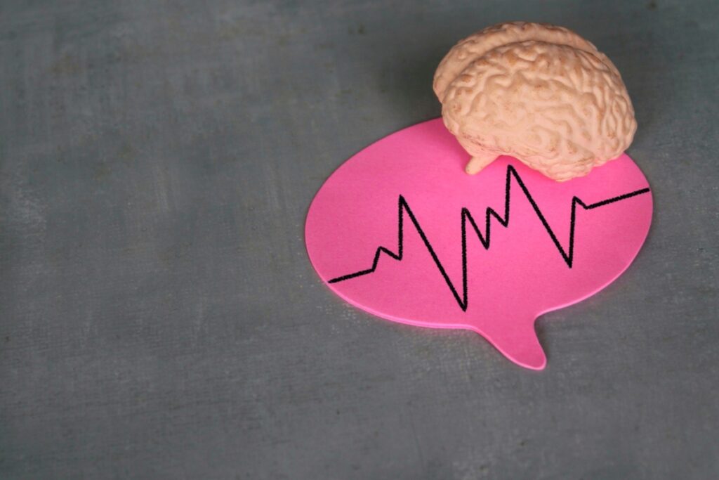 Энцефалография мозговых волн в спич-баббле