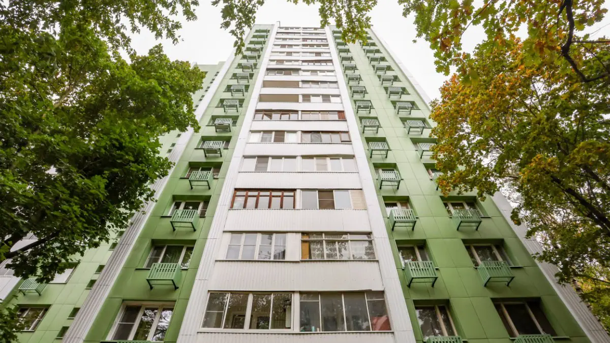 Более 2,4 тысячи домов капитально отремонтировали в Москве в этом году