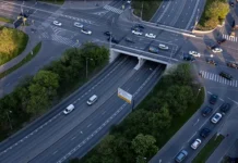 Сергей Алтухов и Денис Мантуров делятся оптимистичным взглядом на авторынок sergej altuhov i denis manturov delyatsya optimistichnym vzglyadom na avtorynok-missionary-su-0