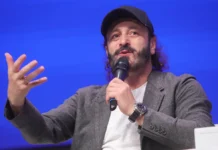 Камила Валиева и Илья Авербух говорят о спорте и "Ледниковом периоде" kamila valieva i ilya averbuh govoryat o sporte i lednikovom periode-missionary-su-0