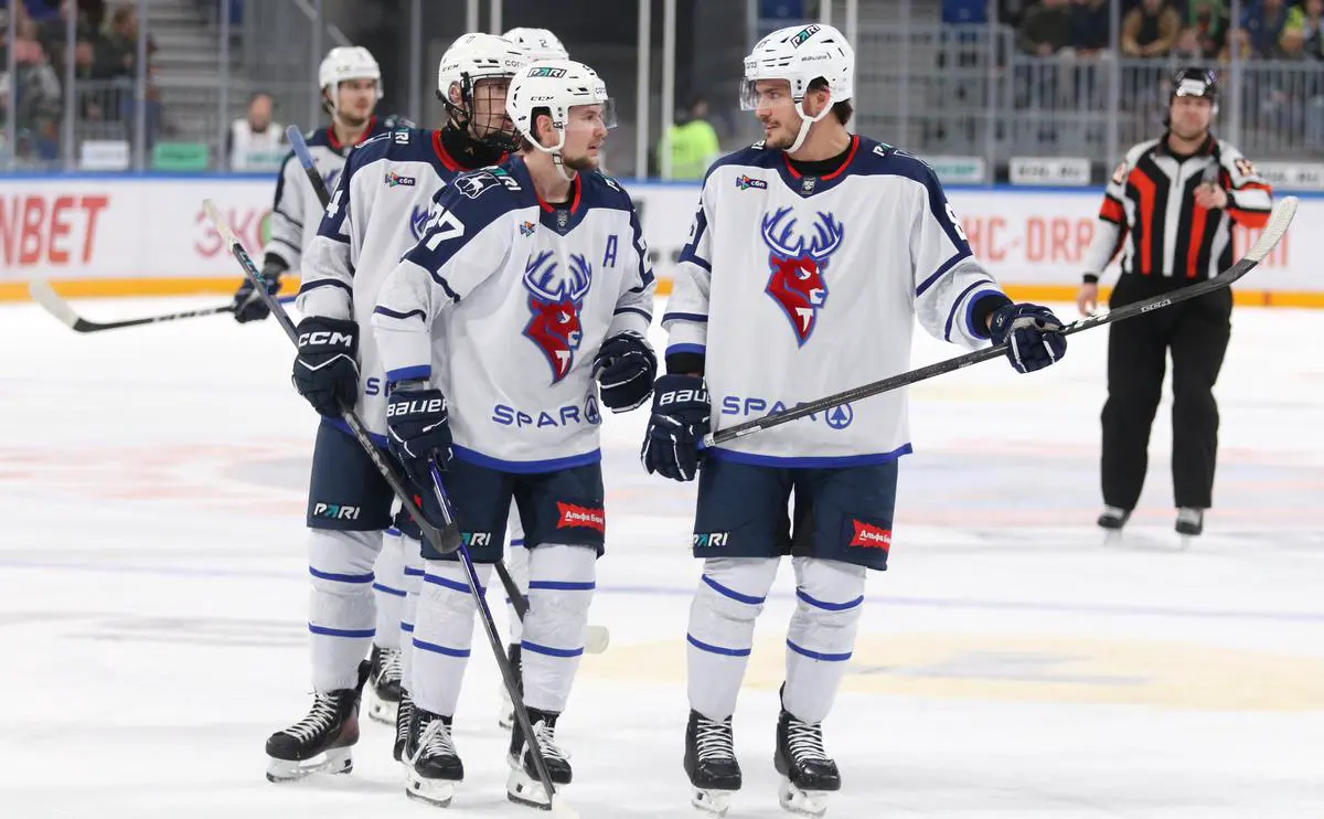 Игроки Торпедо (Максим Константинов / ТАСС)