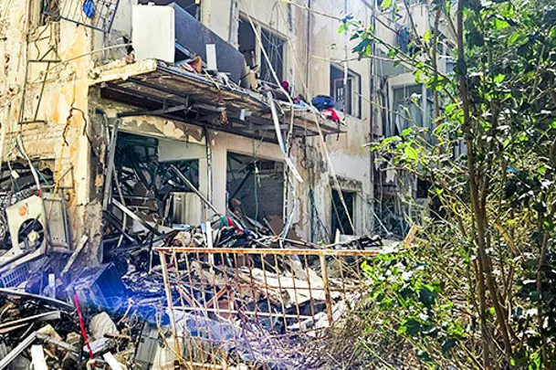 Взрывы были слышны в целом ряде крупнейших городов Израиля: Тель-Авиве, Иерусалиме, Хайфе и Ашкелоне. По информации издания The Times of Israel, национальная служба скорой помощи «Маген Давид Адом» оказала помощь 89 пострадавшим