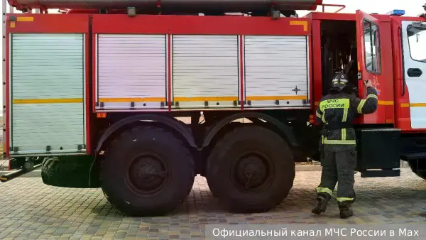 Пожар начался после взрыва в жилом доме в Севастополе