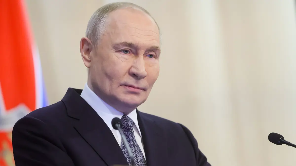 Путин: Россия работает над системой снабжения Крыма топливом