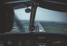 Аэропорт Вильнюса приостановил работу, рейсы направят в Каунас aeroport vilnyusa priostanovil rabotu rejsy napravyat v kaunas-gazetart-ru-0