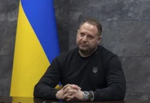 Александр Дубинский о решении Андрея Ермака «уйти на фронт» aleksandr dubinskij o reshenii andreya ermaka ujti na front-gazetart-ru-0