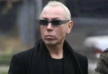 Александр Песков ищет решение как пародист Пугачевой aleksandr peskov ishhet reshenie kak parodist pugachevoj-gazetart-ru-0