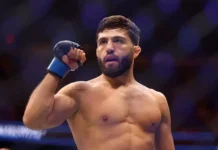 Арман Царукян делает крупную ставку на бой с Дэном Хукером в UFC arman czarukyan delaet krupnuyu stavku na boj s denom hukerom v -gazetart-ru-0