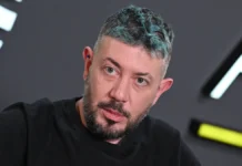 Артемий Лебедев рассматривает будни многоквартирных домов artemij lebedev rassmatrivaet budni mnogokvartirnyh domov-gazetart-ru-0