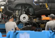 АвтоВАЗ и Максим Соколов объявили сроки премьеры нового минивэна Lada avtovaz i maksim sokolov obyavili sroki premery novogo minivena -gazetart-ru-0