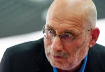 Борис Акунин рассказал о 15-летней борьбе с Росфинмониторингом и Минюстом boris akunin rasskazal o 15letnej borbe s rosfinmonitoringom i minyustom-gazetart-ru-0