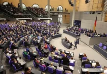 Бундестаг закрыл доступ к активам России, ожидая реакции G7 и ЕС bundestag zakryl dostup k aktivam rossii ozhidaya reakczii 7 i es-gazetart-ru-0