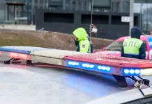 Газель и маршрутка столкнулись в Москве на Ленинградском gazel i marshrutka stolknulis v moskve na leningradskom-gazetart-ru-0