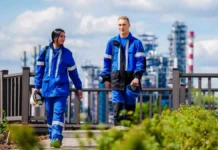 Газпром нефть — лидер среди работодателей 2025 года gazprom neft lider sredi rabotodatelej 2025 goda-gazetart-ru-0