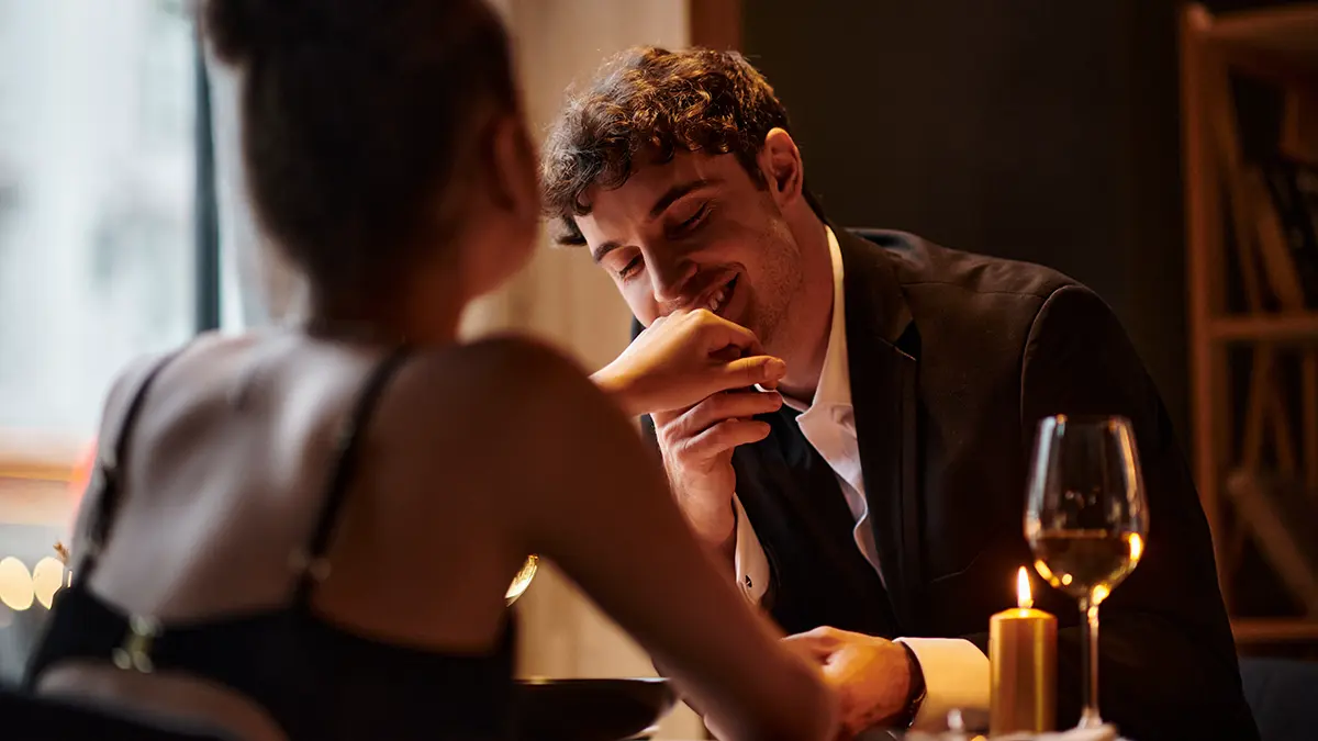 Почему нельзя переводить деньги партнеру по переписке