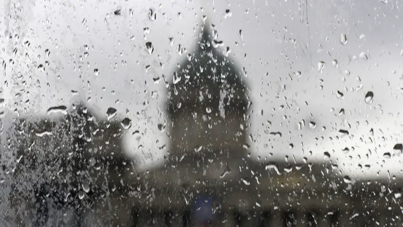 Синоптик Шувалов: в Петербурге 13 ноября ожидается дождь и сильный ветер