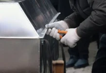 Мать из Серова требует вскрытия цинкового гроба сына mat iz serova trebuet vskrytiya czinkovogo groba syna-gazetart-ru-0