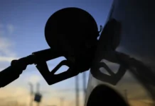 МЧС Белоруссии оперативно локализовало возгорание на НПЗ Нафтан mchs belorussii operativno lokalizovalo vozgoranie na npz naftan-gazetart-ru-0