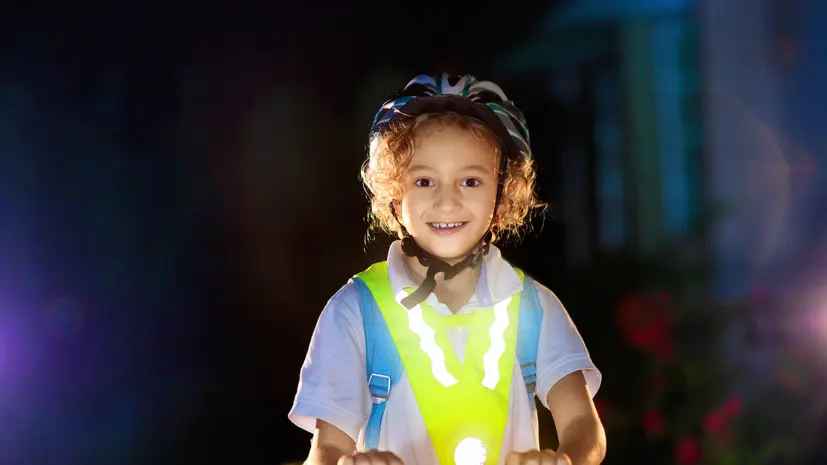 В России призвали сделать обязательным ношение светоотражателей для детей