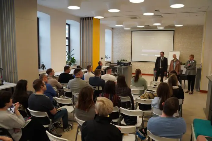 Министерство здравоохранения Свердловской области готовит управленцев-0