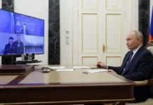 pavel vinokurov i vladimir putin zalozhili ledokol stalingrad-gazetart-ru-0
