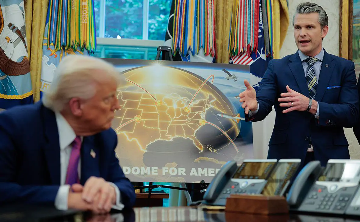 Дональд Трамп и Пит Хегсет (Chip Somodevilla / Getty Images)