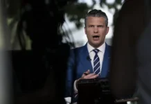 Пит Хегсет опровергает обвинения в смертельных приказах pit hegset oprovergaet obvineniya v smertelnyh prikazah-gazetart-ru-0