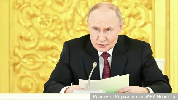 Путин первой задачей правительства назвал перелом негативной демографической тенденции