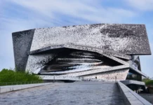 Протесты в Парижской филармонии прервали выступление protesty v parizhskoj filarmonii prervali vystuplenie-gazetart-ru-0