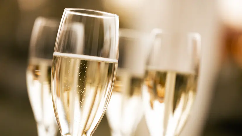 Диетолог Лебедева назвала категории россиян, которым противопоказано шампанское