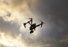 rossiya otrazila ataku bespilotnikov na prezidentskuyu rezidencziyu v novgorodskoj oblasti-gazetart-ru-0