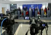 Украина и Европейский союз зажимают мирный план Дональда Трампа ukraina i evropejskij soyuz zazhimayut mirnyj plan donalda trampa-gazetart-ru-0