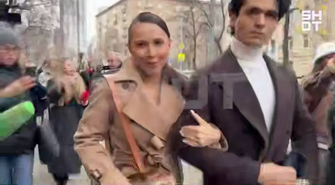 Лерчек пожаловалась, что из-за домашнего ареста не может ходить в сапогах