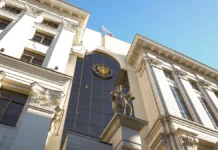 Верховный суд рассматривает дело Ларисы Долиной и Полины Лурье в эфире verhovnyj sud rassmatrivaet delo larisy dolinoj i poliny lure v efire-gazetart-ru-0