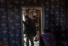 Владимир Сальдо сообщил о грабежах и насильственной мобилизации в Херсоне vladimir saldo soobshhil o grabezhah i nasilstvennoj mobilizaczii v hersone-gazetart-ru-0