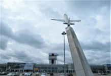 Azur Air задержала рейс Екатеринбург-Фукуок в Кольцово zaderzhala rejs ekaterinburgfukuok v kolczovo-gazetart-ru-0