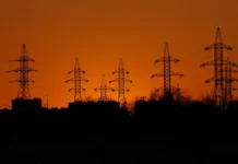 Чибис и Лебедев контролируют устранение аварии ЛЭП с Россетями chibis i lebedev kontroliruyut ustranenie avarii lep s rossetyami-gazetart-ru-0